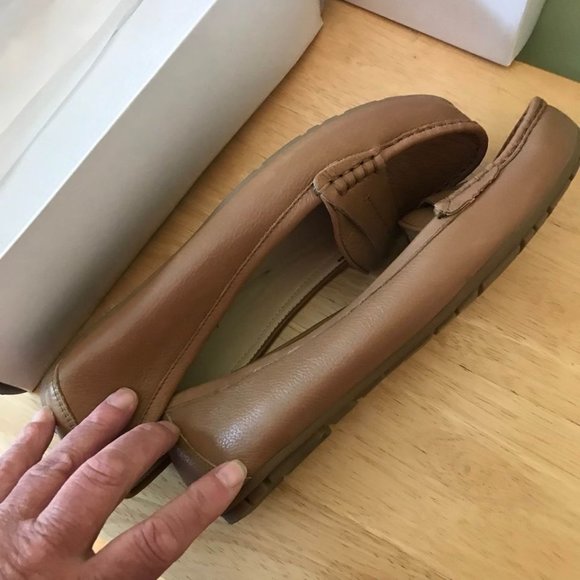 Nine West - 9M - Beige Loafers - Picture 2 of 8